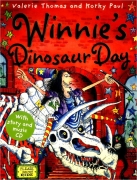Winnie the Witch : Winnie's Dinosaur Day (Paperback with story and music CD)