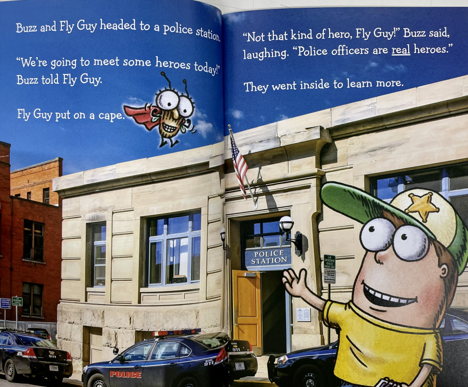 Scholastic Reader Level 2/ Fly Guy Presents: Police Officers